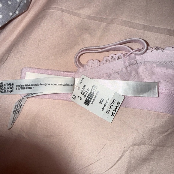 Victoria's Secret Light Pink Lace Bra Set - Picture 4 of 4